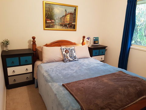 Cosy Quiet Bedroom Ferny Grove - Tourism Noosa 0