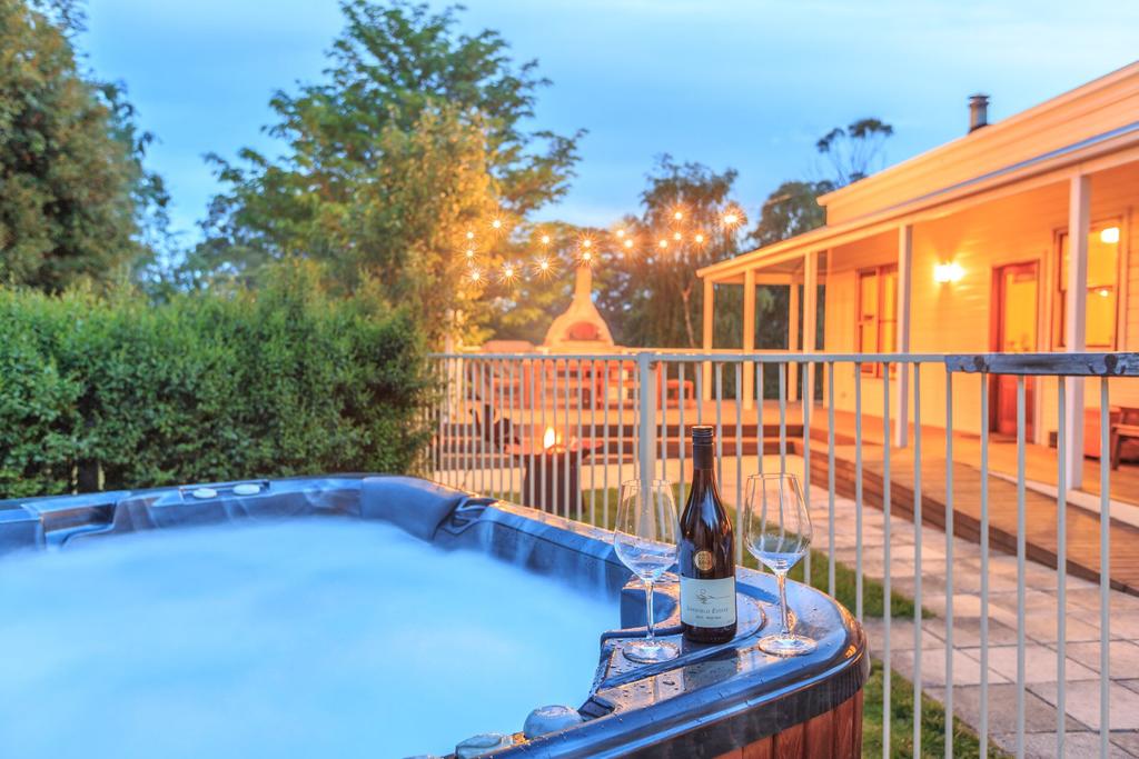Nungurner VIC Tourism Noosa