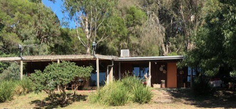 Country Lane Lysterfield - Tourism Noosa 0