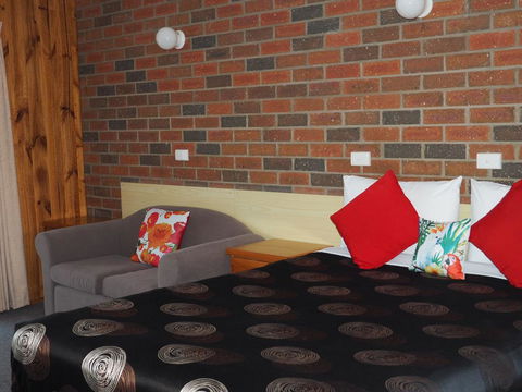 Country Road Motel St Arnaud - Tourism Noosa 2