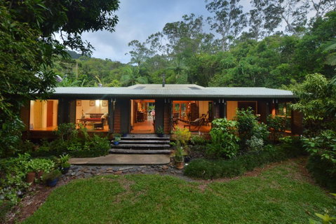 Cow Bay Homestay B&B - Tourism Noosa 0