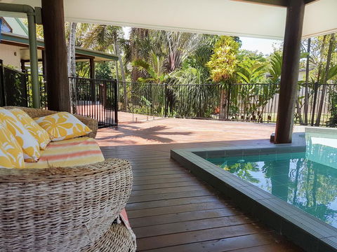 Crazy About Cairns Resort Living - 6 Bedrooms - Tourism Noosa 2