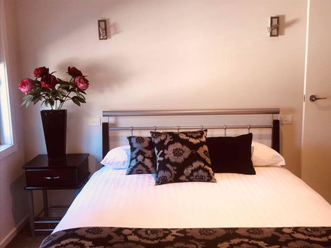 Creekside Apartment - Tourism Noosa 0