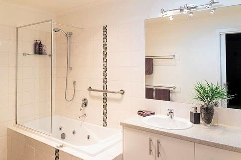 Creekside Apartment - Tourism Noosa 2