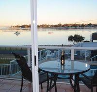 Crown Apartments - Tourism Noosa