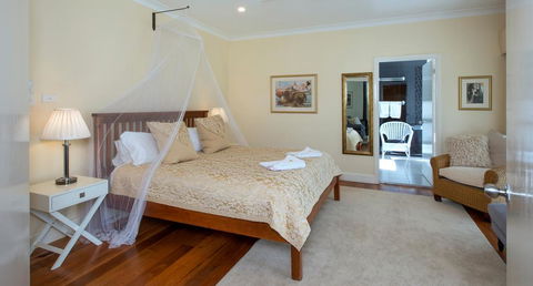 Crystal Creek Meadows - Tourism Noosa 2