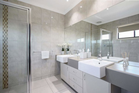 Cypress Townhouse 23 - Mulwala - Tourism Noosa 1