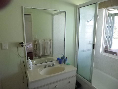 Dad & Alice's Place - Tourism Noosa 1