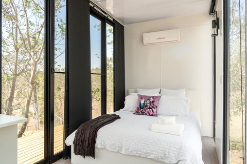 Dam It Getaway Tiny House - Tourism Noosa 2
