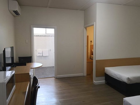 Dandenong Motel - Tourism Noosa 2