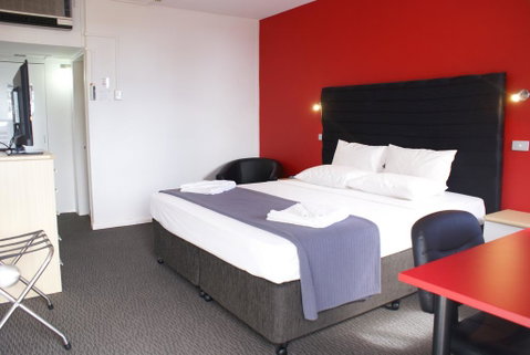 Darwin Poinciana Inn - Tourism Noosa 1