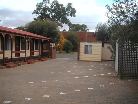 Daydream Motel And Apartments - Tourism Noosa 2