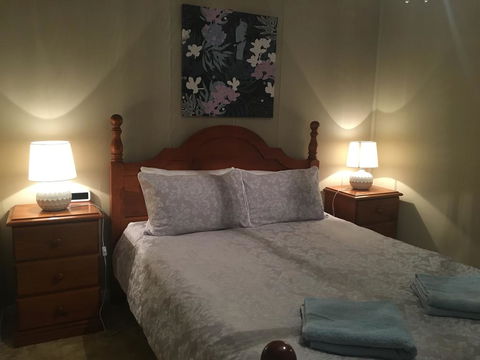 Desert Flower Cottages On Wolfram St - Tourism Noosa 0