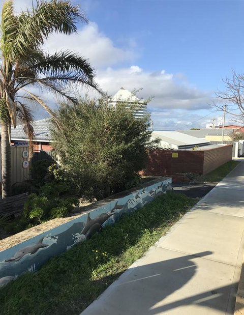 Dolphin Retreat Bunbury YHA - Tourism Noosa 3