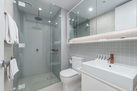 Domi Serviced Apartments - Tourism Noosa 0