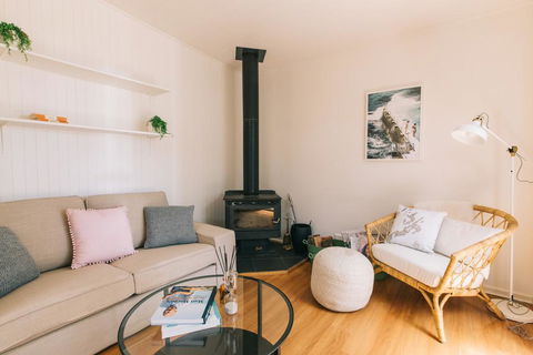 DOVESTONES BY THE SEA - INVERLOCH - Tourism Noosa 0