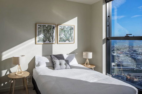 DreamHost Apartments At Collins - Tourism Noosa 1