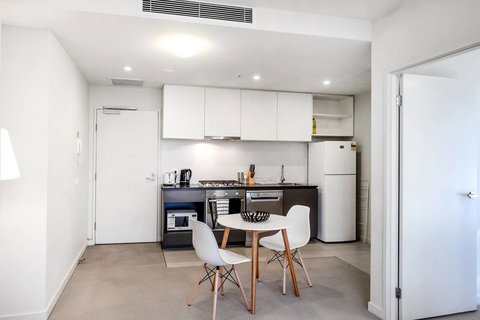 DreamHost Apartments At Collins - Tourism Noosa 2