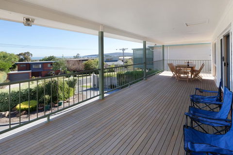 DROMANA BAY VIEWS - DROMANA - Tourism Noosa 0