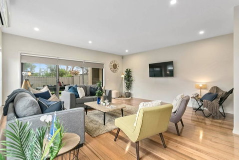 Dromana Beach House For Two Families. - Tourism Noosa 1