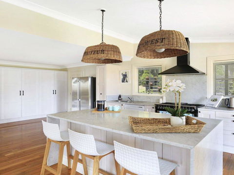 Duncraig House - Open Fireplace, Spa, Pet Friendly - Tourism Noosa 3