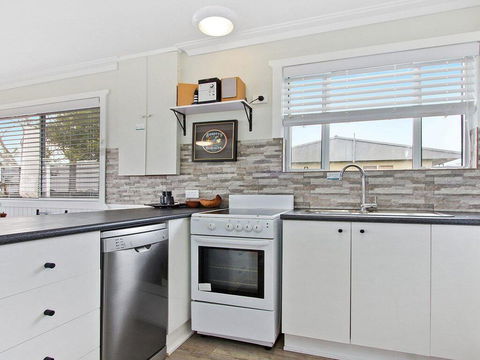 Dunkarein - 600m To Bosom Beach - Tourism Noosa 1