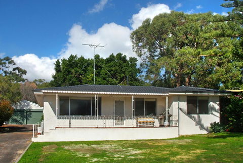 Eagle Bay Beach House - Tourism Noosa 0