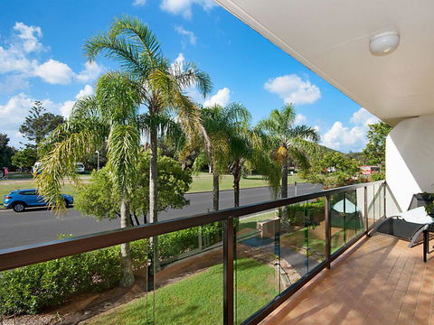 EAST COAST ESCAPES - Byron Beachfront - Tourism Noosa 0