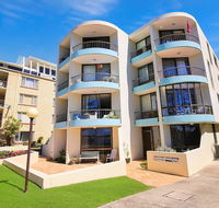 Eastbourne U4 80 Esplanade Golden Beach - Tourism Noosa