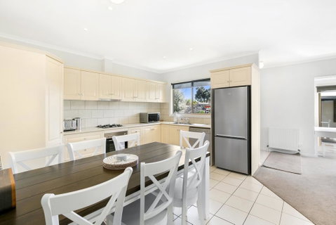 Easy Living Rosebud - Tourism Noosa 1