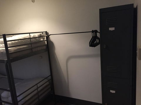 EBS Sydney Hostel - Tourism Noosa 2
