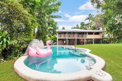 Edge Hill Holiday Home / Cairns - Tourism Noosa 1
