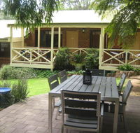 Edge Of The Forest Motel and Cottage - Tourism Noosa