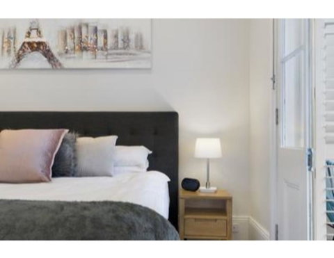 Elegant Renovated Terrace Close To City - Tourism Noosa 2