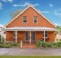 Eliza 1875 Red Brick Duplex Townhouse - Tourism Noosa
