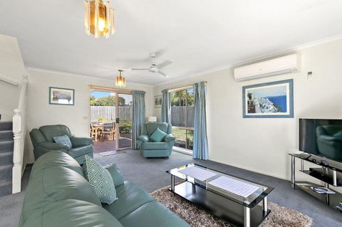 Elizabeth Grove 3 - Tourism Noosa 1