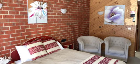 Elms Motor Inn - Tourism Noosa 1