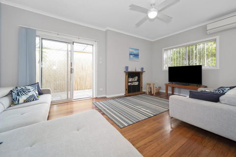 Eloora House, Blue Bay - Tourism Noosa 1