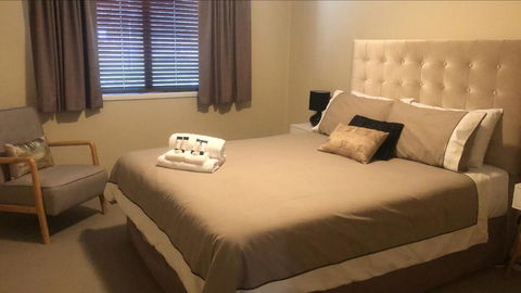 ELSINOR Townhouse 2 - Tourism Noosa 1
