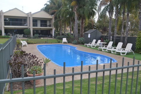 ELSINOR Townhouse 4 Mulwala - Tourism Noosa 2