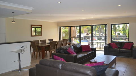 ELSINOR Townhouse 7 Mulwala - Tourism Noosa 1