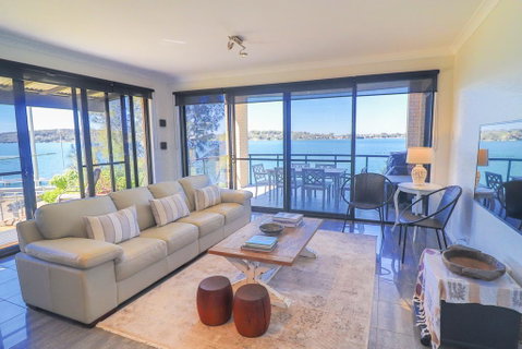 Elysium Lakehouse - Tourism Noosa 3
