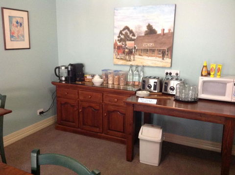 Emeu Inn Bed & Breakfast - Tourism Noosa 3