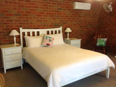 Emeu Inn Bed & Breakfast - Tourism Noosa 1