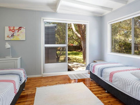 Enjoy The Soothing Sea Breeze - Tourism Noosa 2