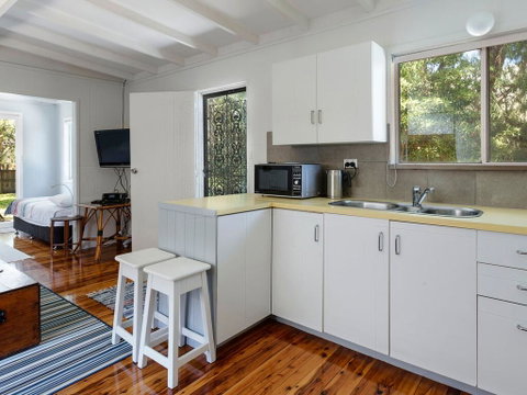 Enjoy The Soothing Sea Breeze - Tourism Noosa 1