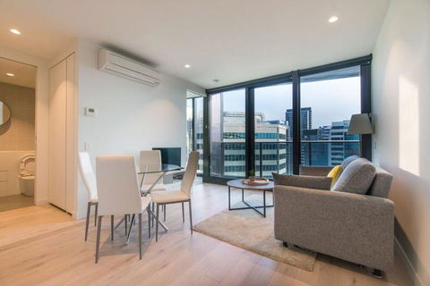 EQ Tower Luxury 1 Bedroom Central Melbourne - Tourism Noosa 0