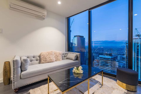 EQ Tower Luxury 2 Bedroom Skyline CBD Apartment - Tourism Noosa 1