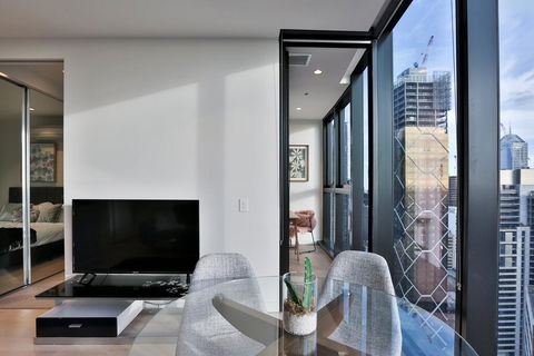 EQ TOWER Melbourne CBD APT - Tourism Noosa 0