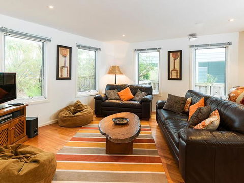 EVERGREEN BEACH HOUSE - Tourism Noosa 1